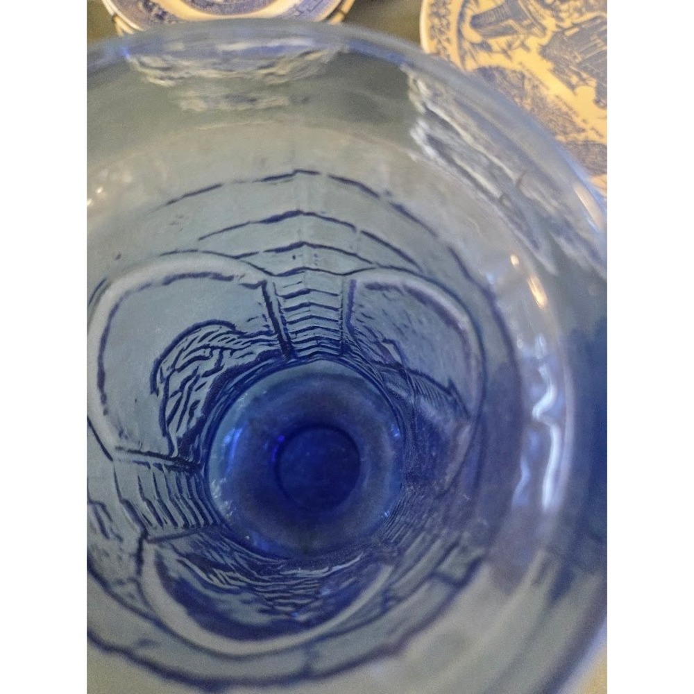 Vintage Excalibur Hotel Casino Las Vegas Cobalt Blue Glass Goblets Set of 2 - Picture 4 of 7